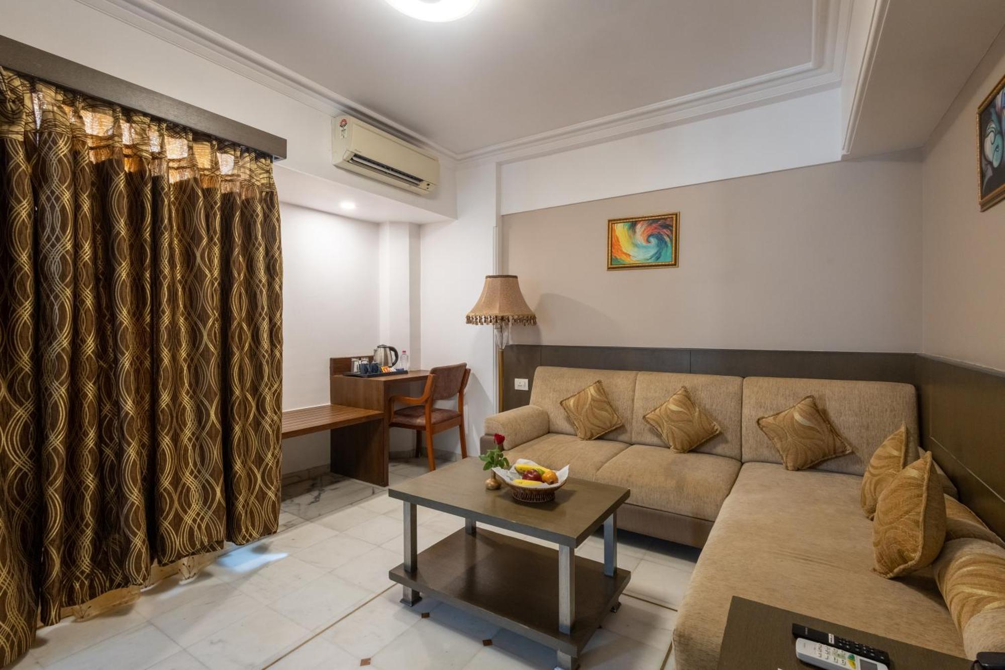 Alba Premier, Vadodara Bagian luar foto